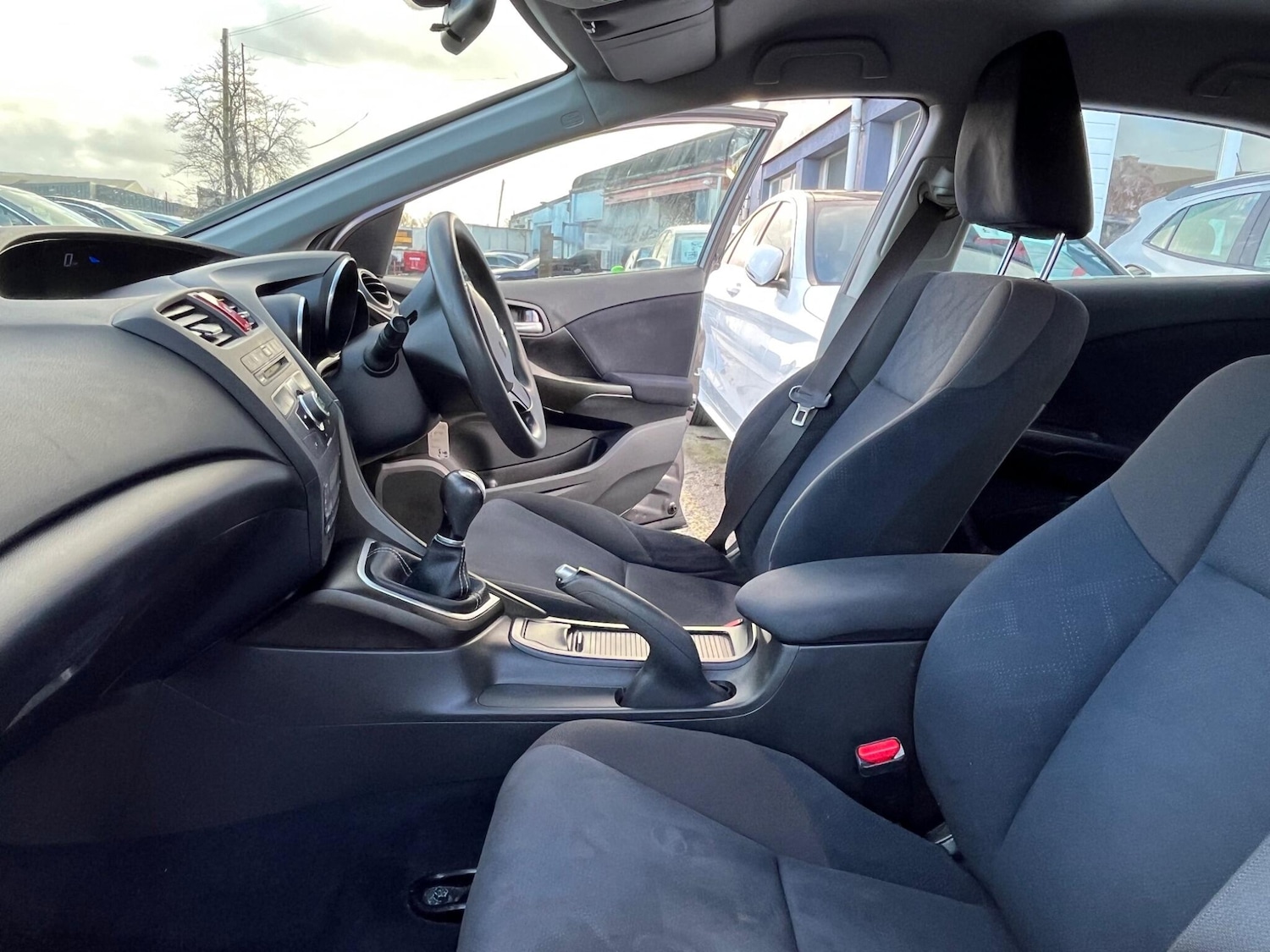 Used Honda Civic 2013 for sale - 76886997: Photo 17