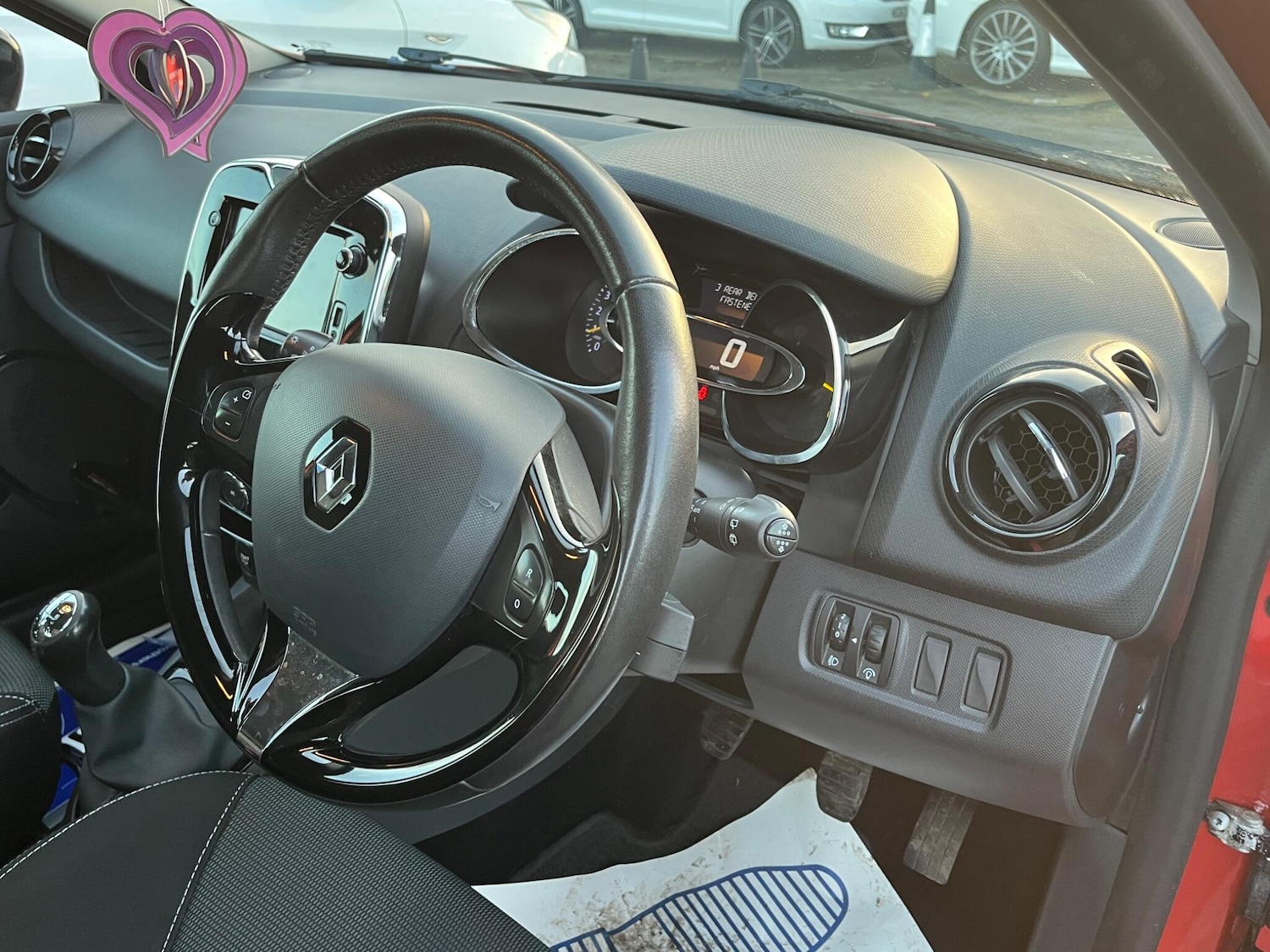 Used Renault Clio 2013 for sale - 76832158: Photo 11