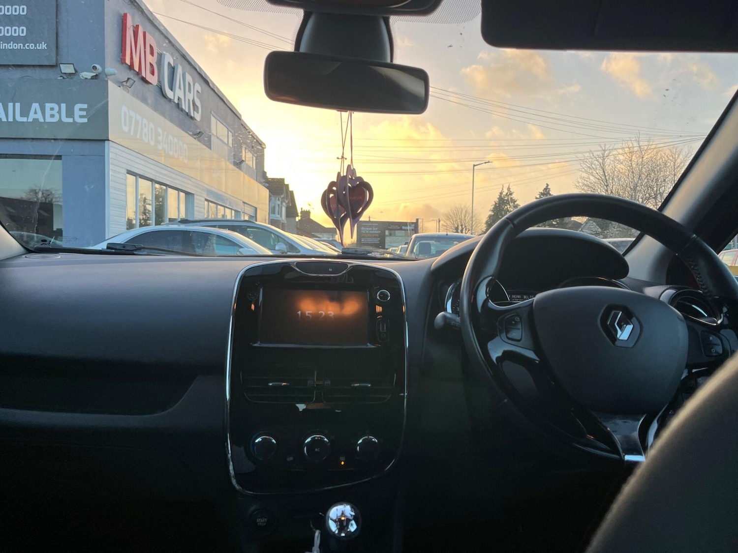 Used Renault Clio 2013 for sale - 76832158: Photo 12