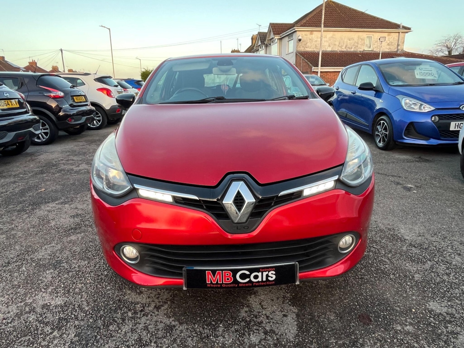 Used Renault Clio 2013 for sale - 76832158: Photo 2