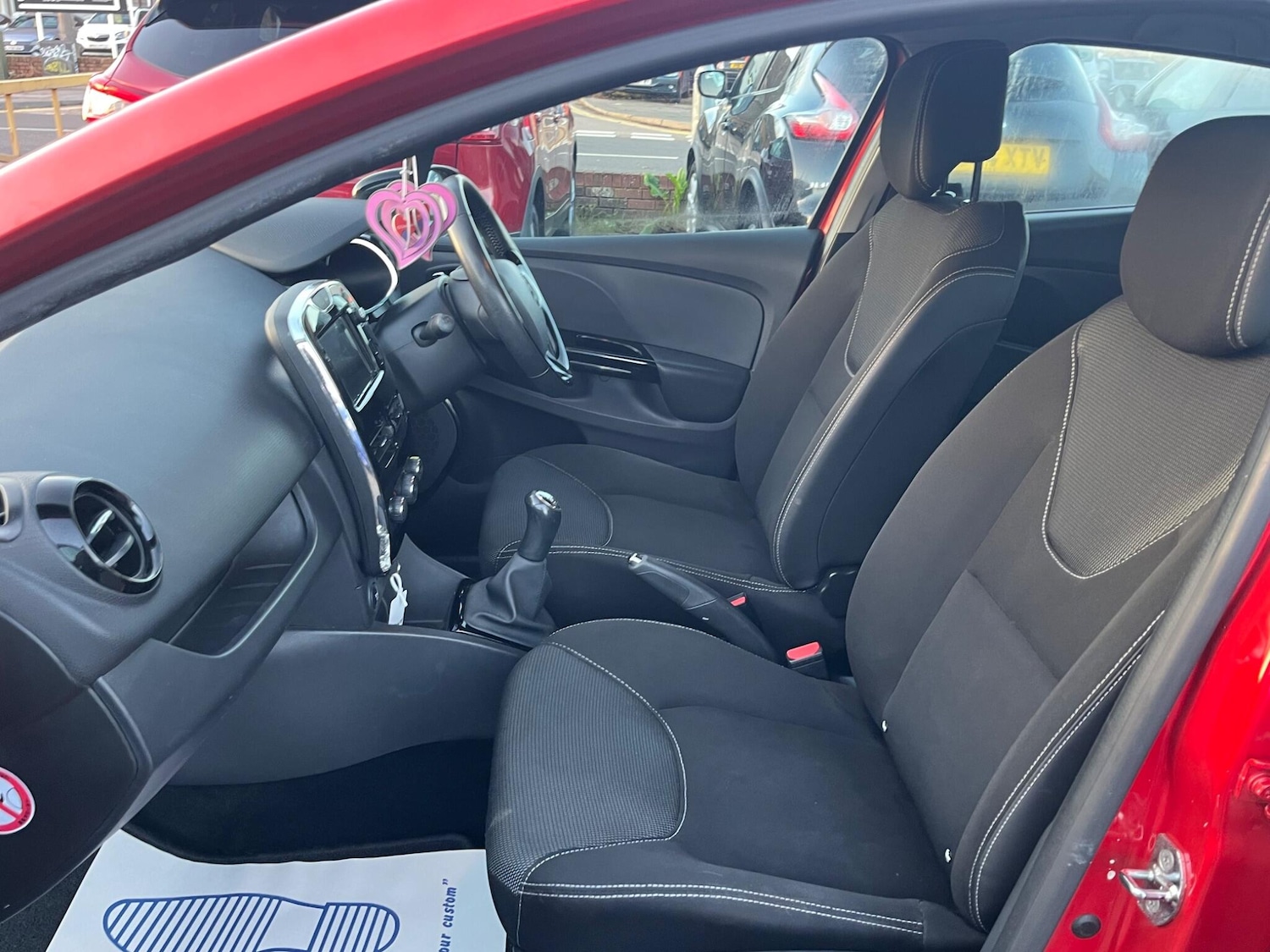 Used Renault Clio 2013 for sale - 76832158: Photo 26