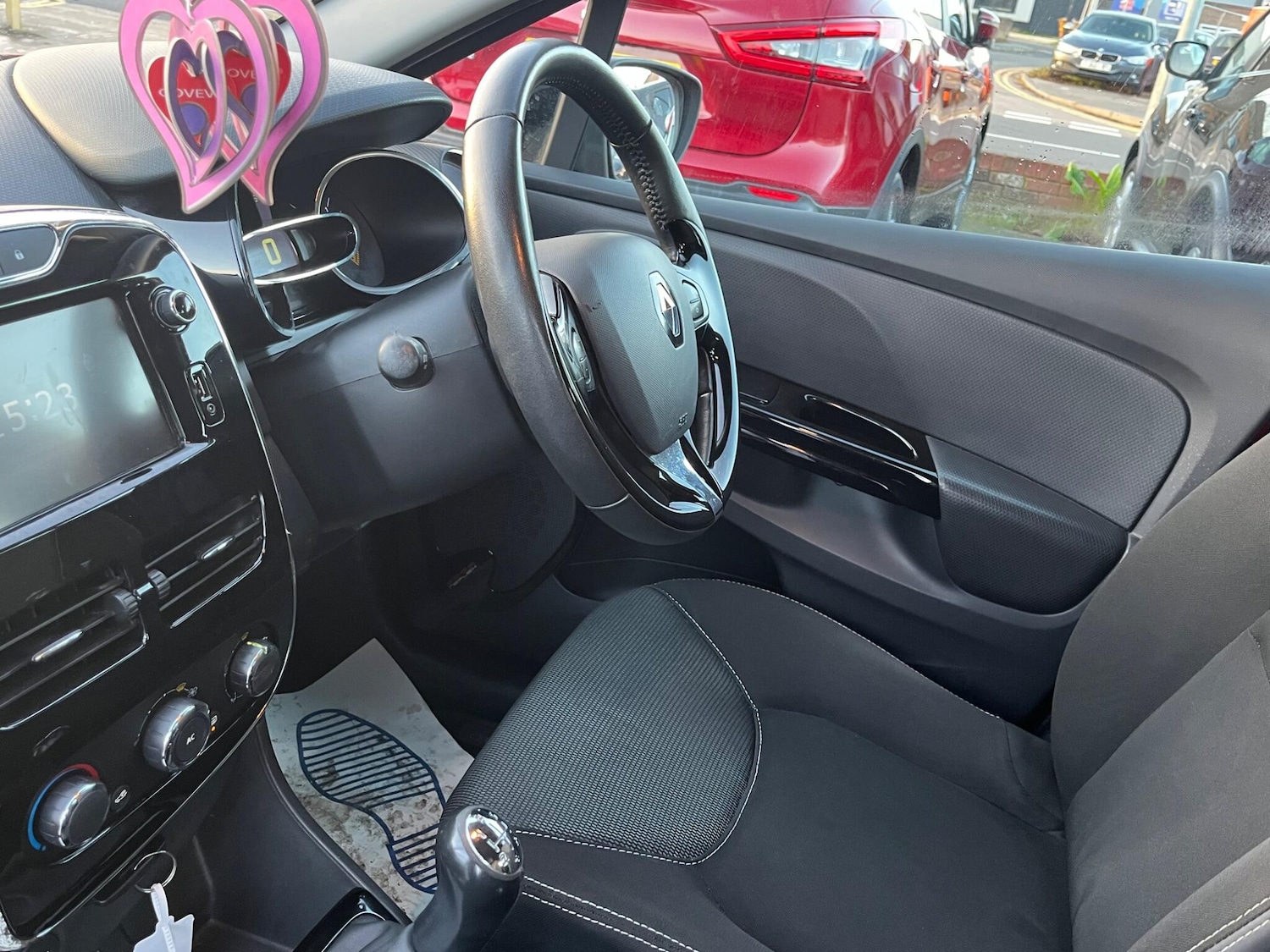 Used Renault Clio 2013 for sale - 76832158: Photo 29