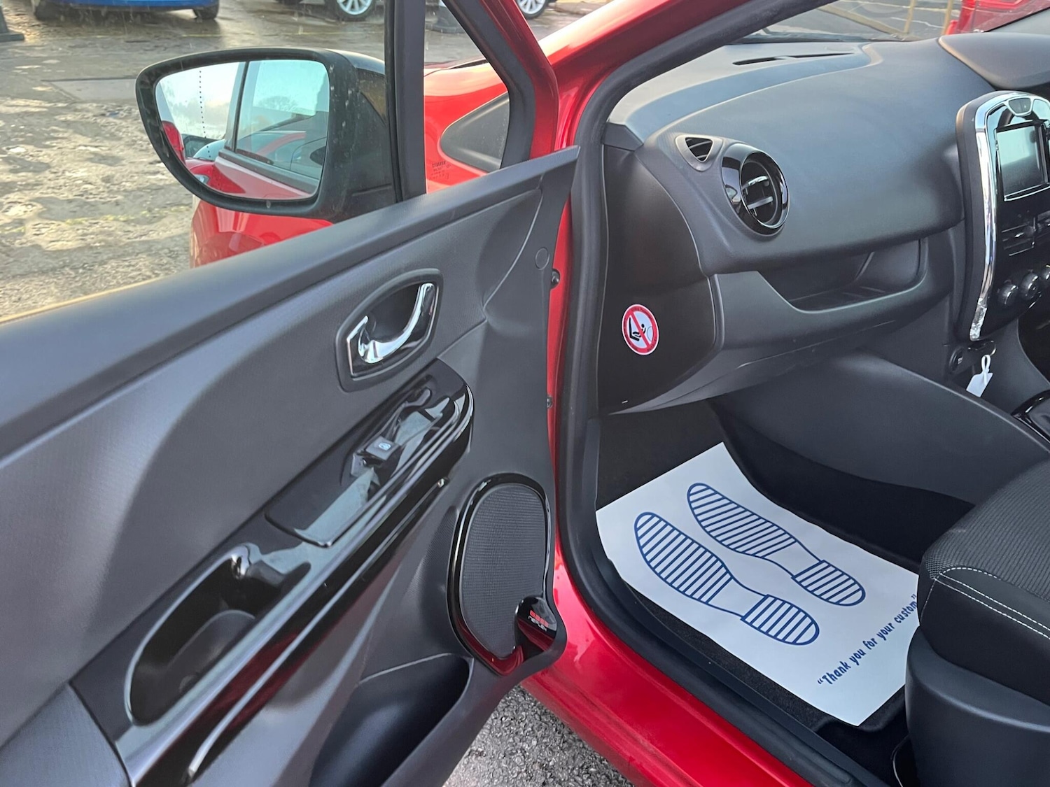 Used Renault Clio 2013 for sale - 76832158: Photo 30