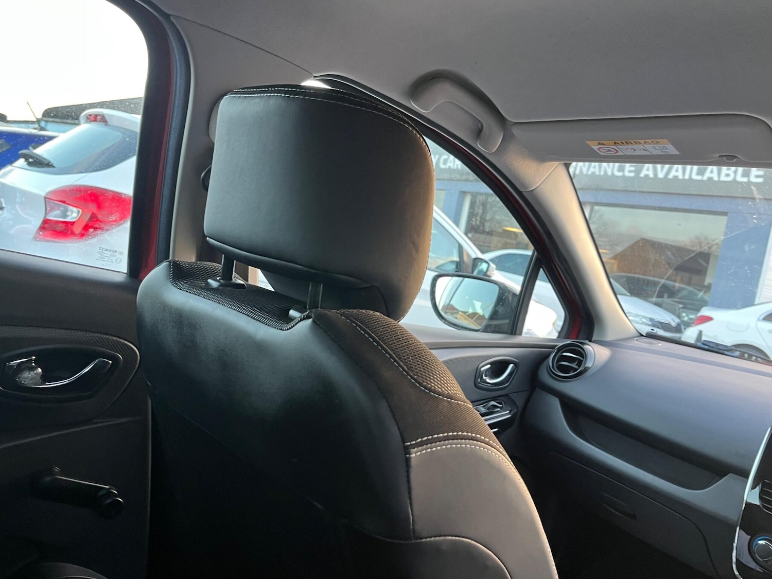 Used Renault Clio 2013 for sale - 76832158: Photo 31