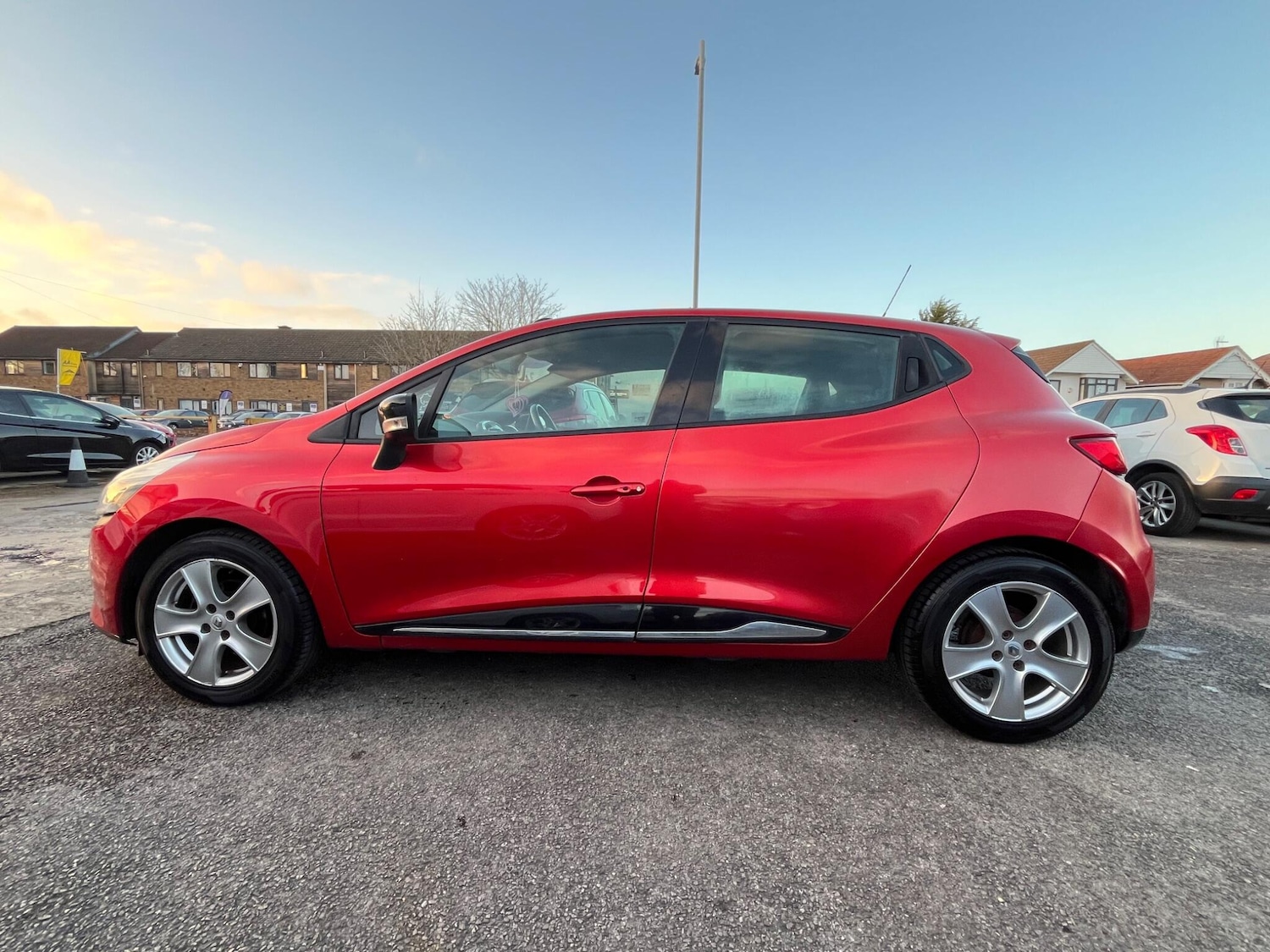 Used Renault Clio 2013 for sale - 76832158: Photo 6