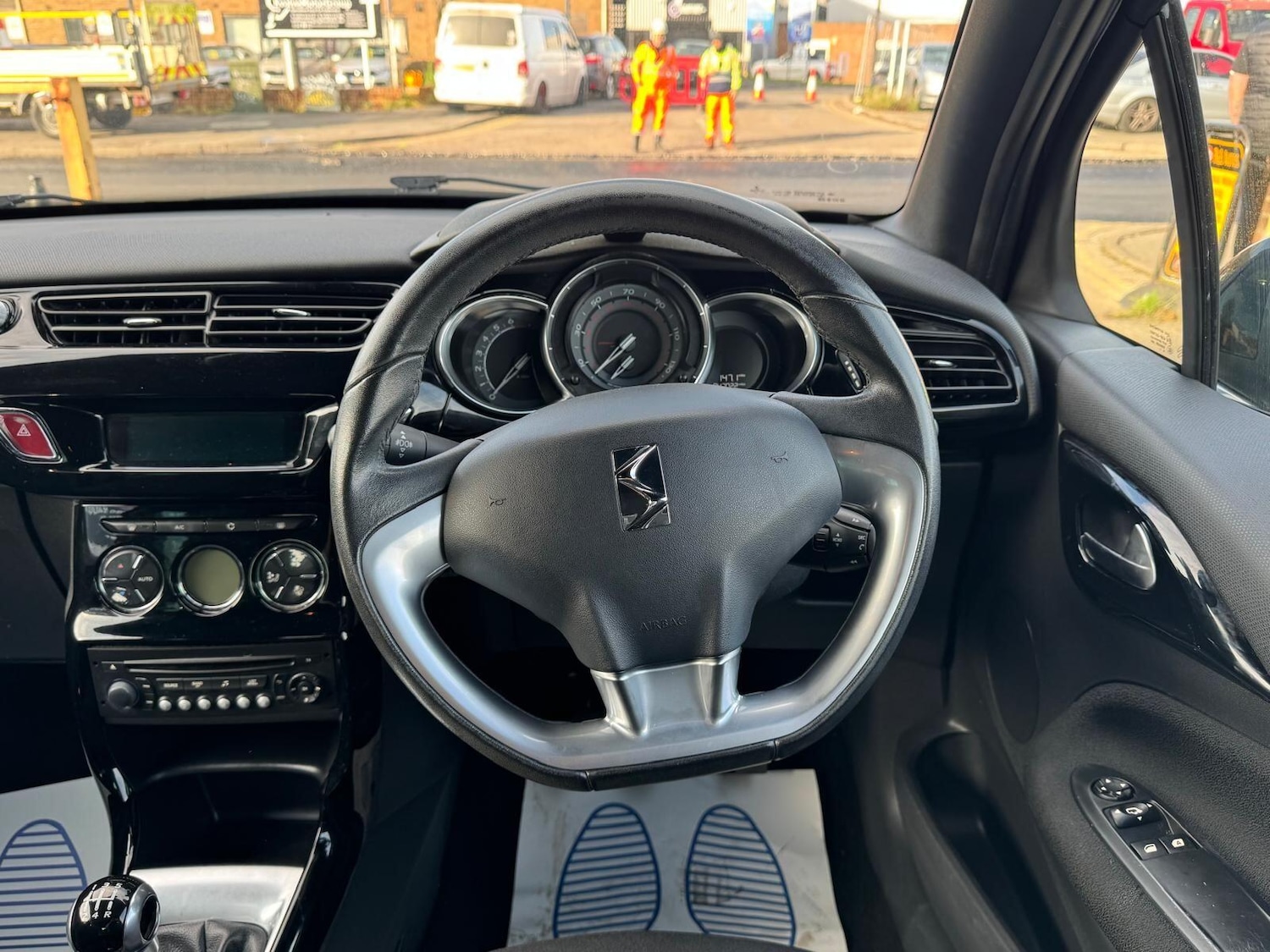 Used Citroen DS3 2015 for sale - 76996189: Photo 7