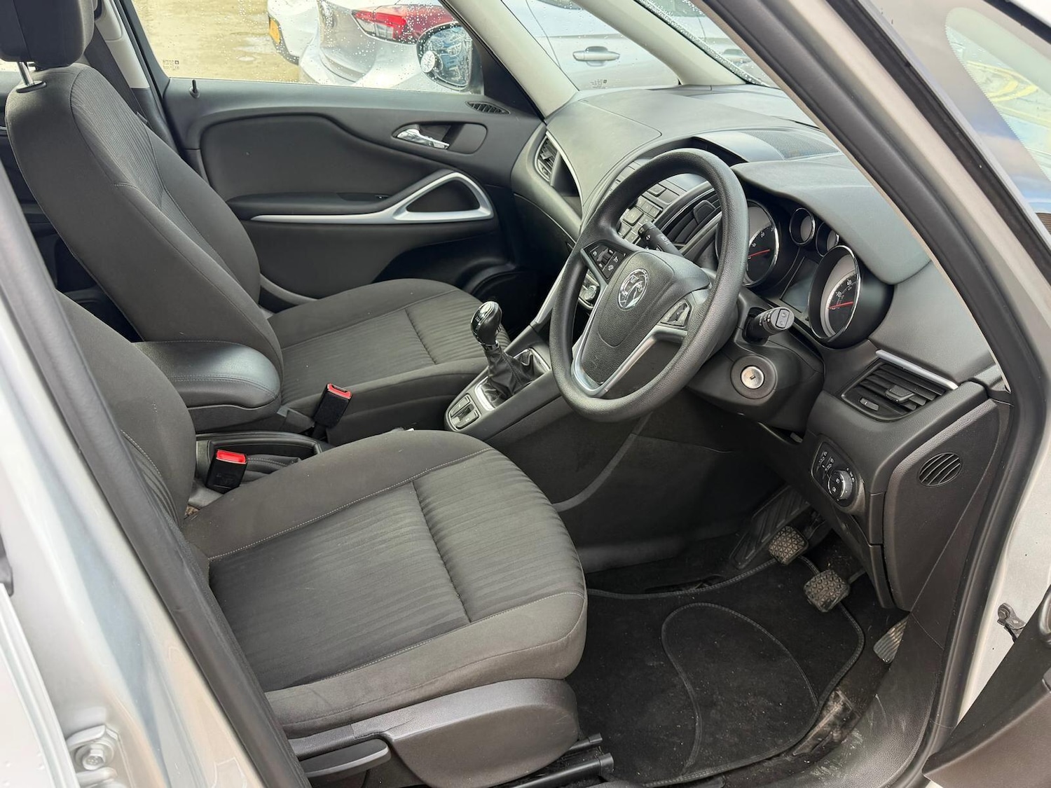 Used Vauxhall Zafira 2015 for sale - 77637642: Photo 9