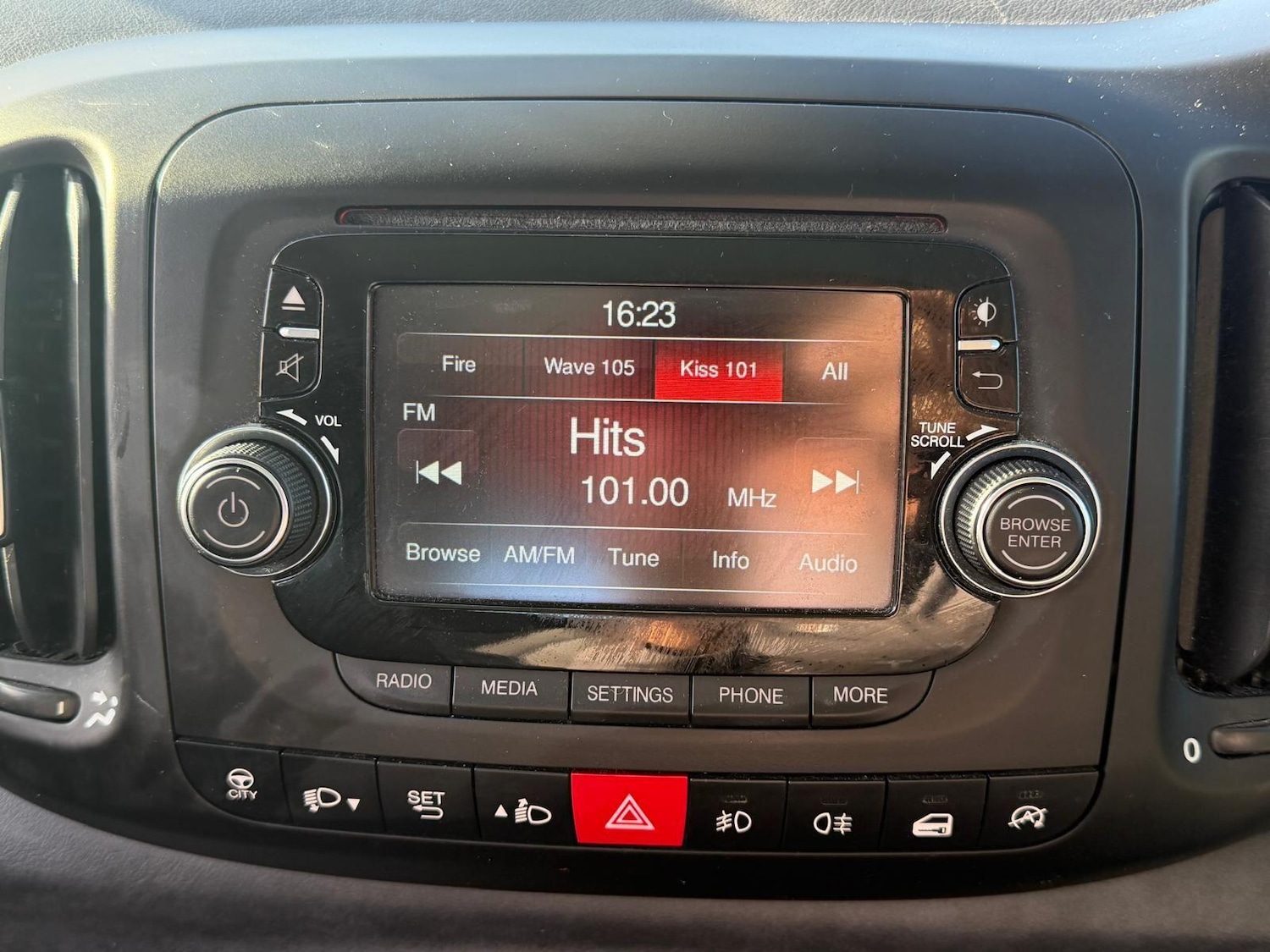 Used Fiat 500L 2014 for sale - 78058030: Photo 9