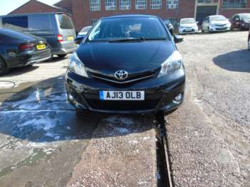 Used Toyota Yaris 2013 for sale - 74458918: Photo