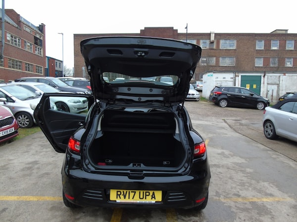 Used Renault Clio 2017 for sale - 74459125: Photo 11