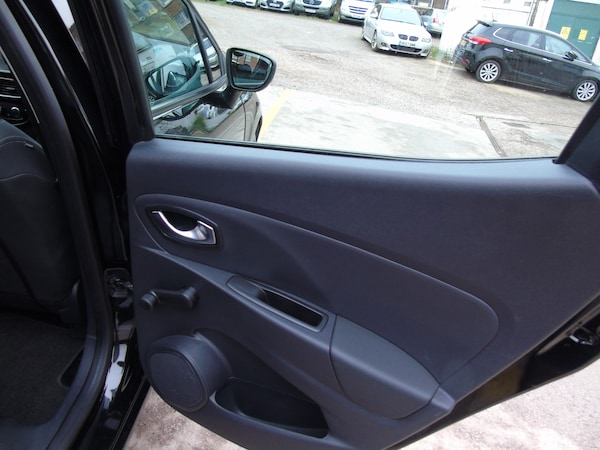 Used Renault Clio 2017 for sale - 74459125: Photo 12