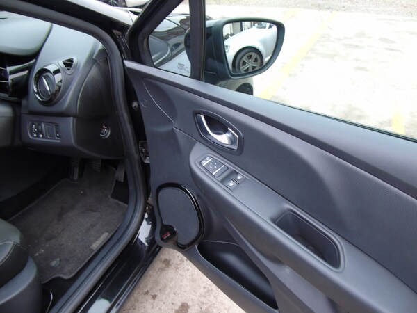 Used Renault Clio 2017 for sale - 74459125: Photo 15