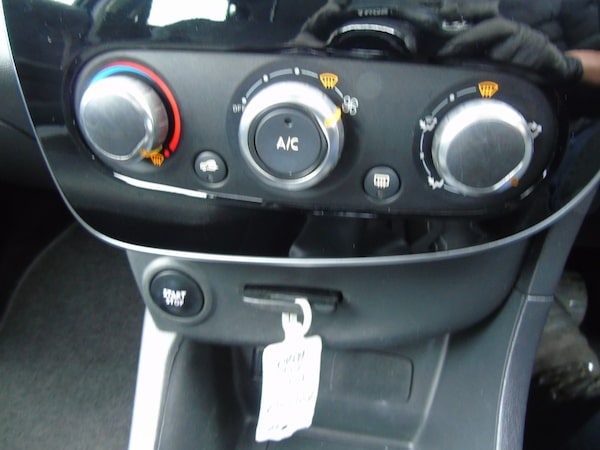 Used Renault Clio 2017 for sale - 74459125: Photo 23