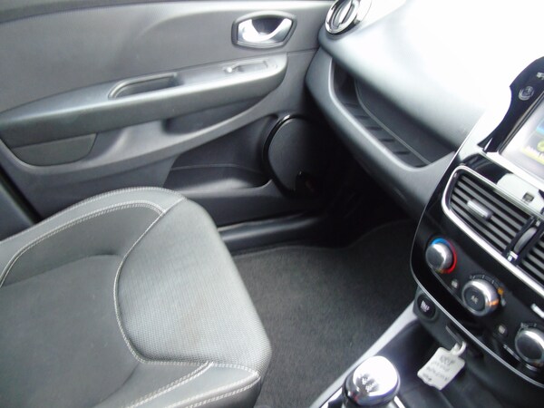 Used Renault Clio 2017 for sale - 74459125: Photo 24