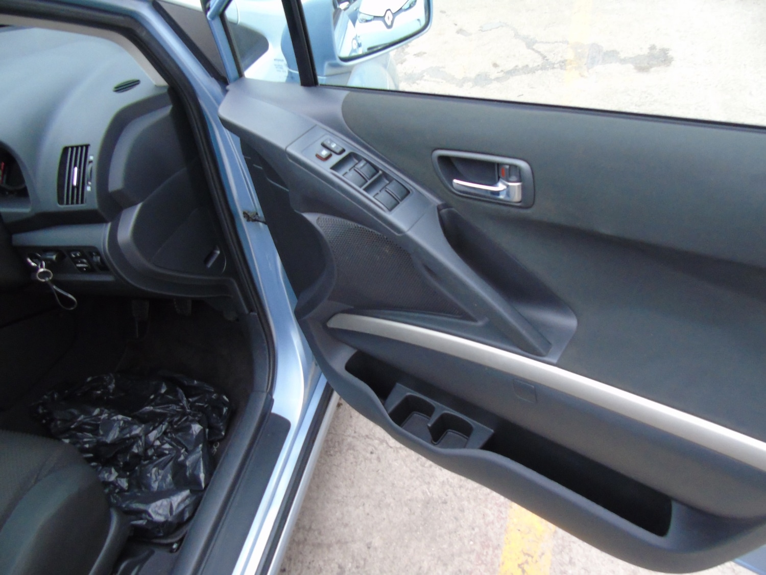 Used Toyota Corolla Verso 2005 for sale - 77804246: Photo 14