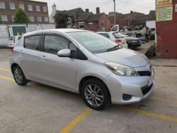 Used Toyota Yaris  for sale - 74458550: Photo