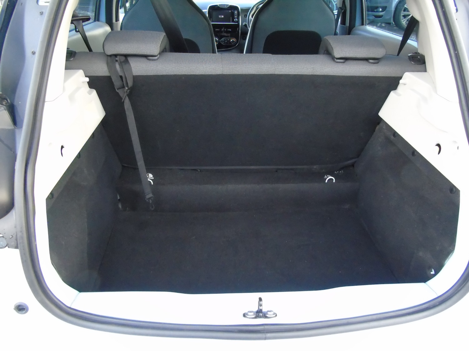 Used Renault Zoe 2015 for sale - 75381879: Photo 18