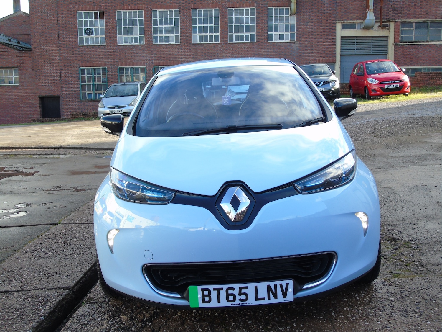 Used Renault Zoe 2015 for sale - 75381879: Photo 2