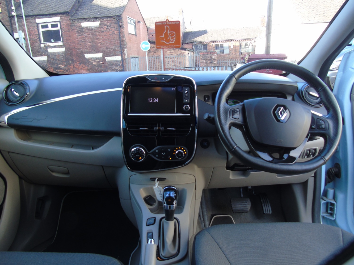 Used Renault Zoe 2015 for sale - 75381879: Photo 9