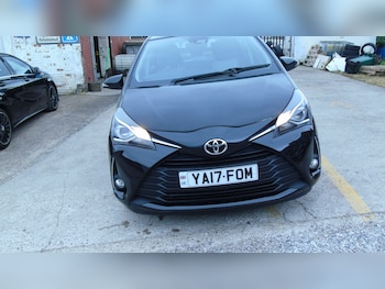 Used Toyota Yaris 2017 for sale - 79331833: Photo