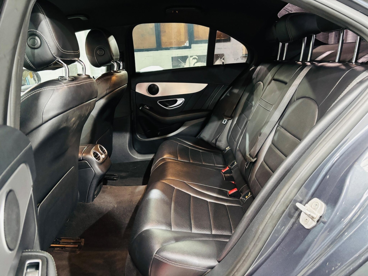 Used Mercedes-Benz C Class 2015 for sale - 77695395: Photo 16