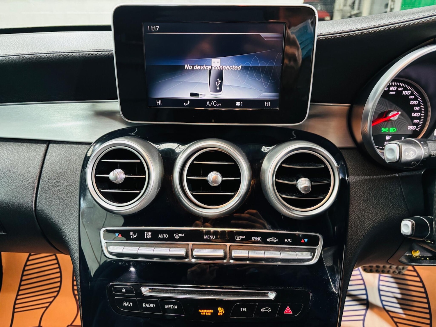 Used Mercedes-Benz C Class 2015 for sale - 77695395: Photo 25