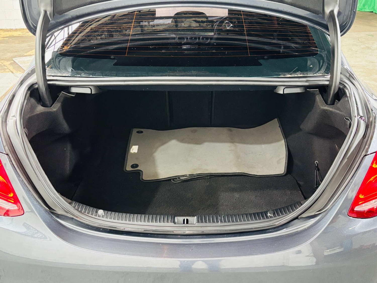 Used Mercedes-Benz C Class 2015 for sale - 77695395: Photo 33