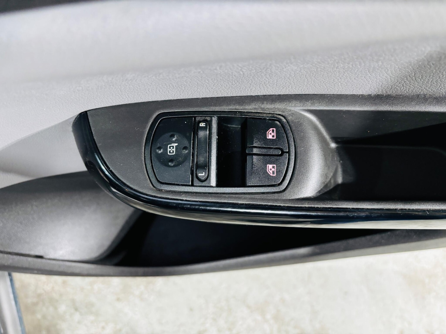 Used Vauxhall Corsa 2015 for sale - 76227895: Photo 17