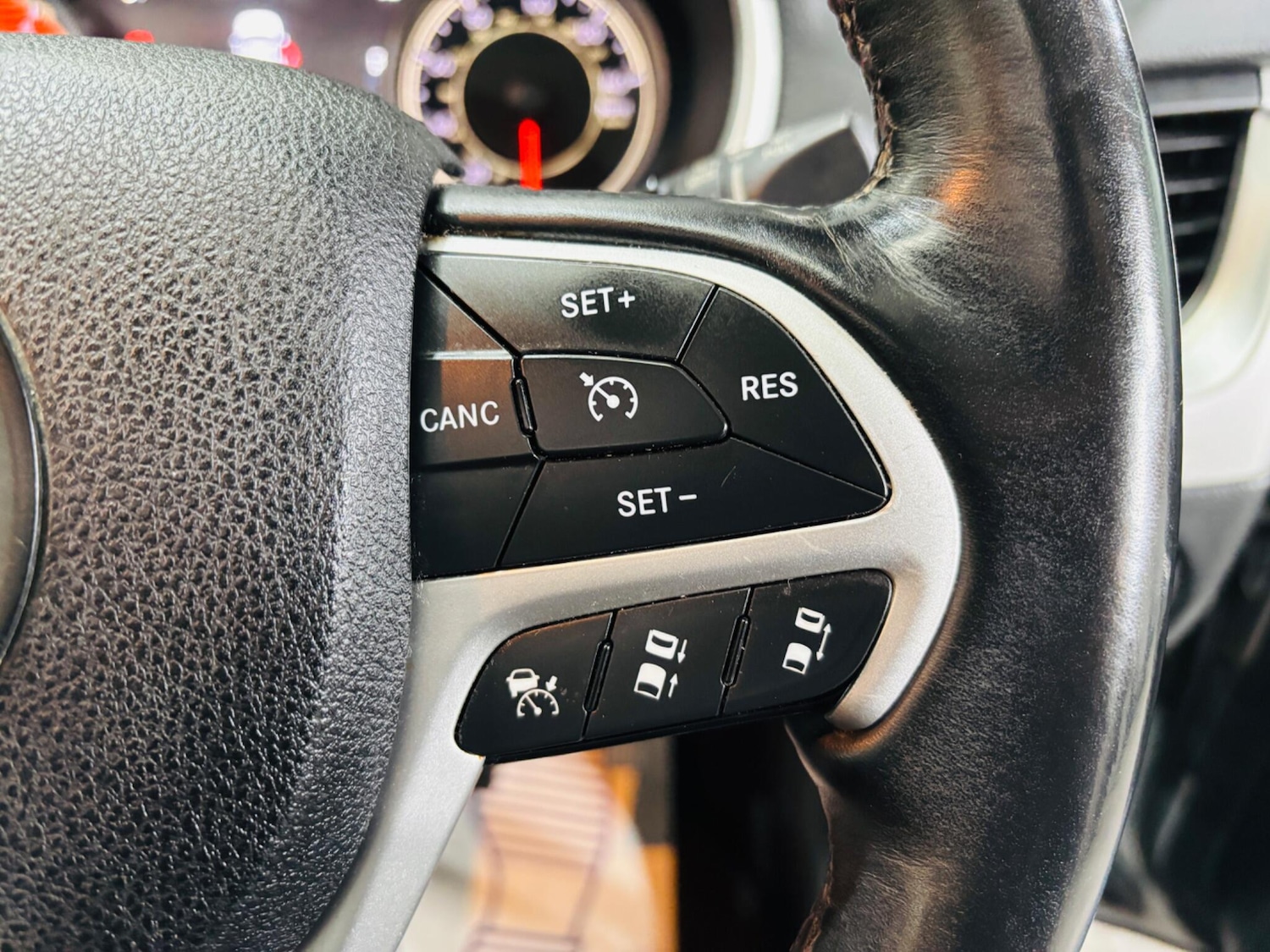 Used Jeep Cherokee 2016 for sale - 76377689: Photo 19
