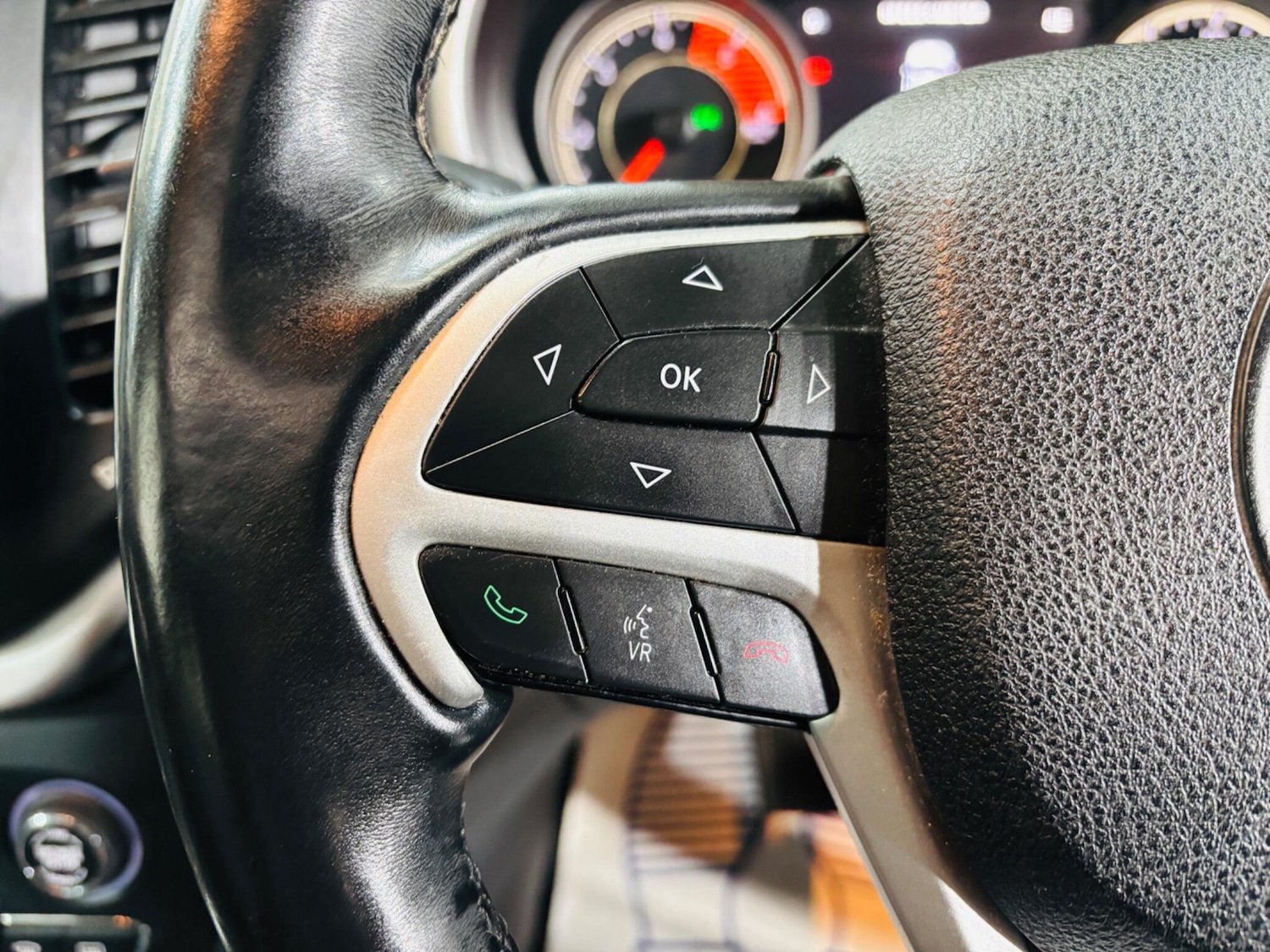 Used Jeep Cherokee 2016 for sale - 76377689: Photo 20