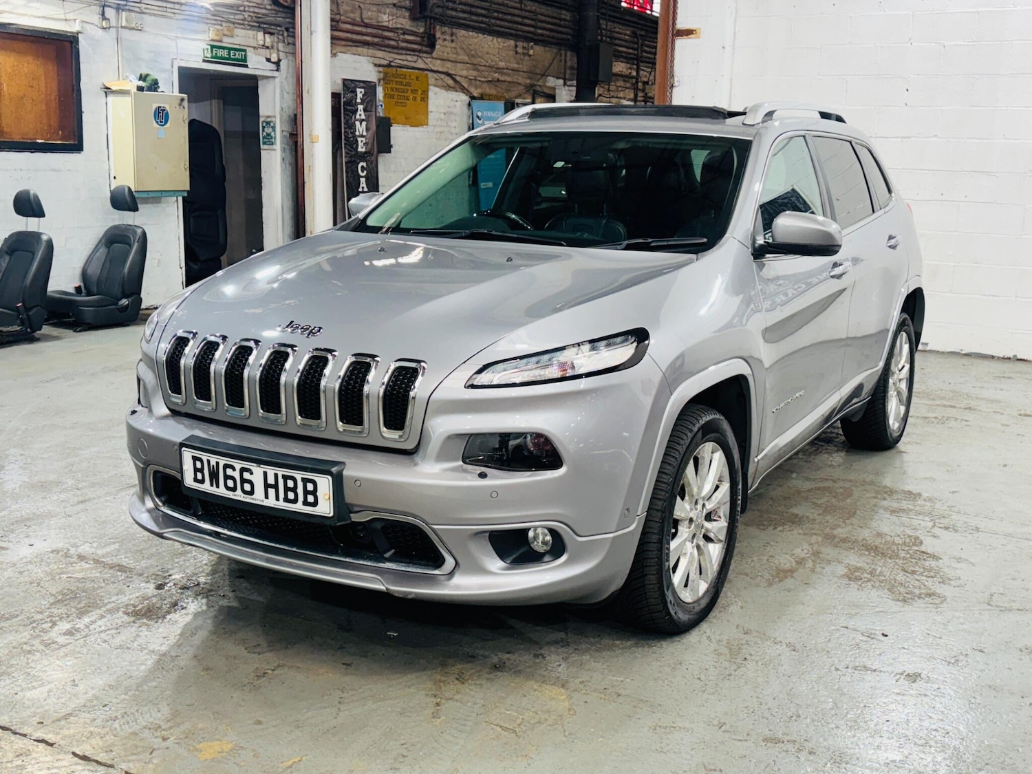 Used Jeep Cherokee 2016 for sale - 76377689: Photo 4