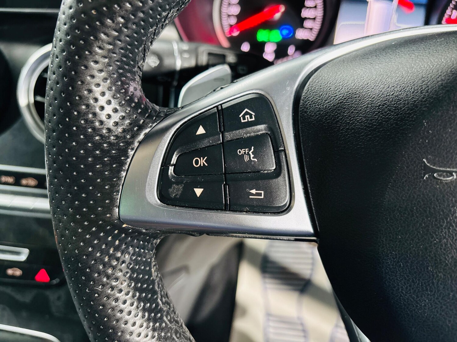 Used Mercedes-Benz GLC 2018 for sale - 76993442: Photo 22