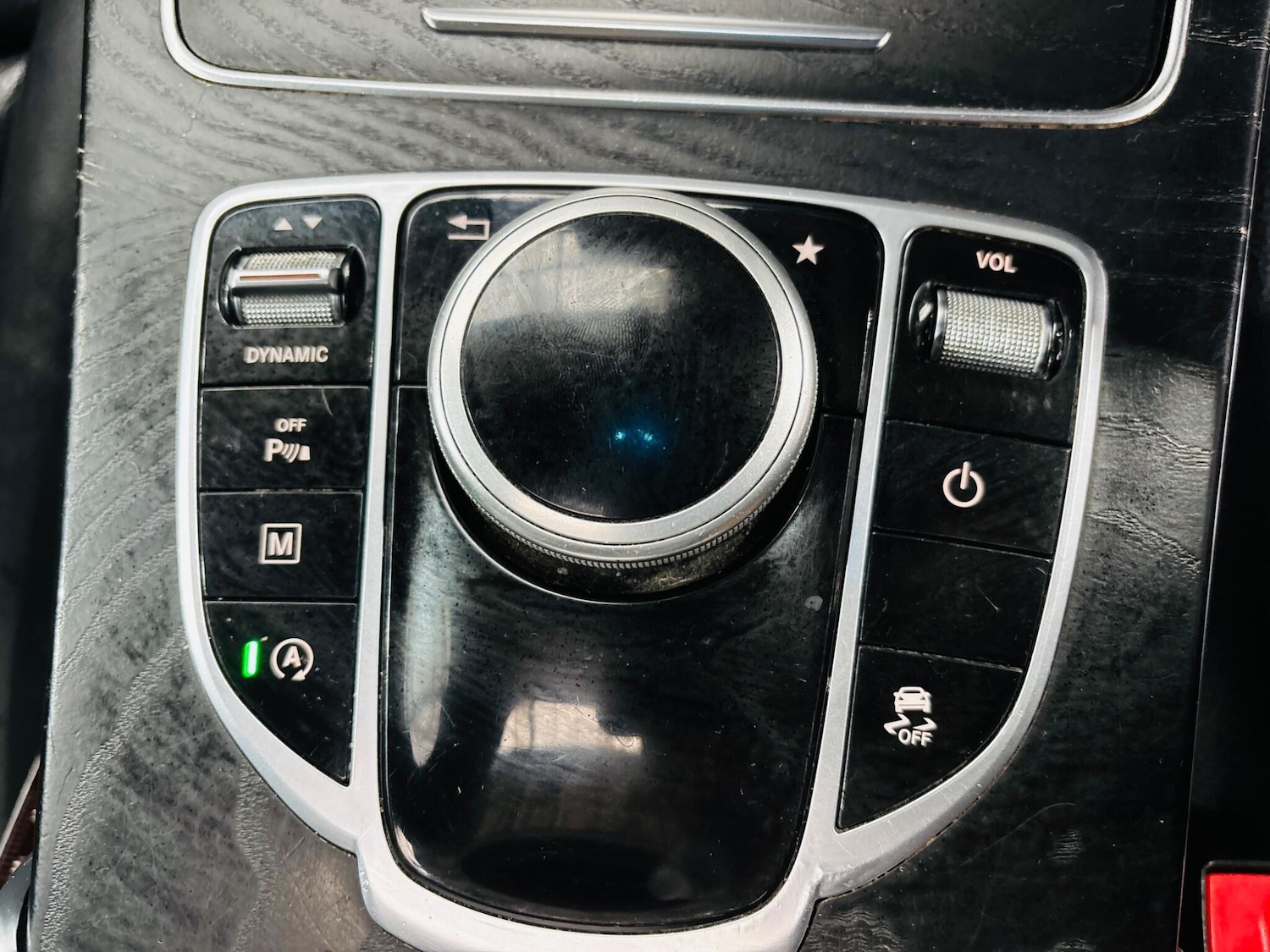 Used Mercedes-Benz GLC 2018 for sale - 76993442: Photo 32