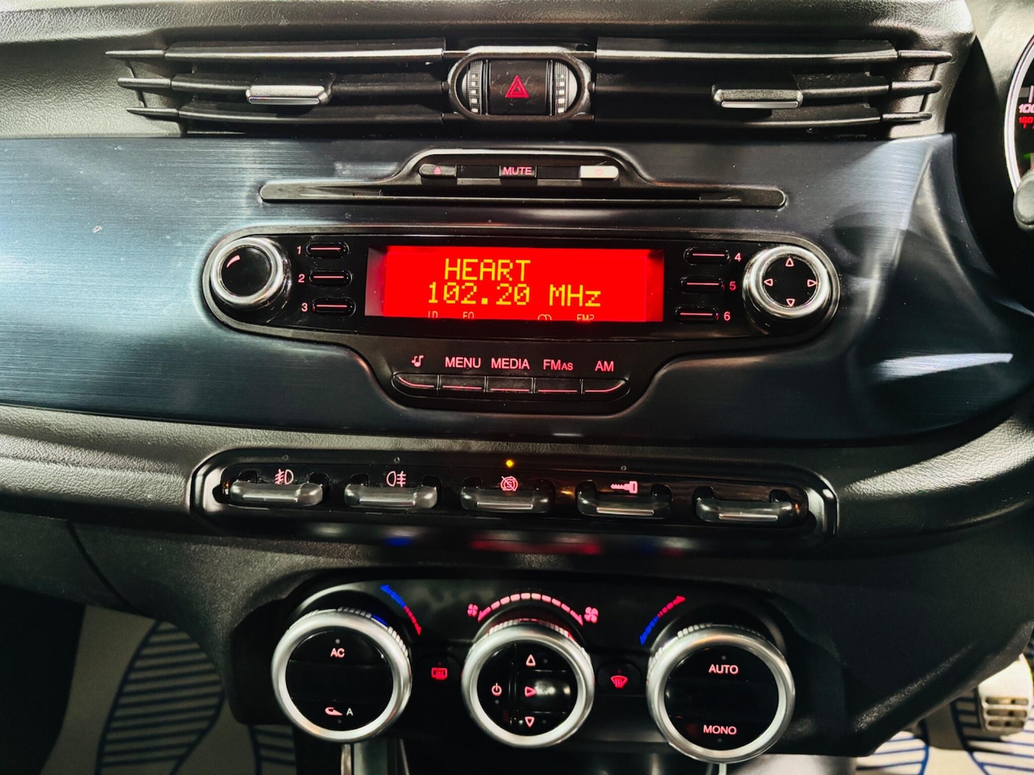 Used Alfa Romeo Giulietta 2012 for sale - 77163294: Photo 21