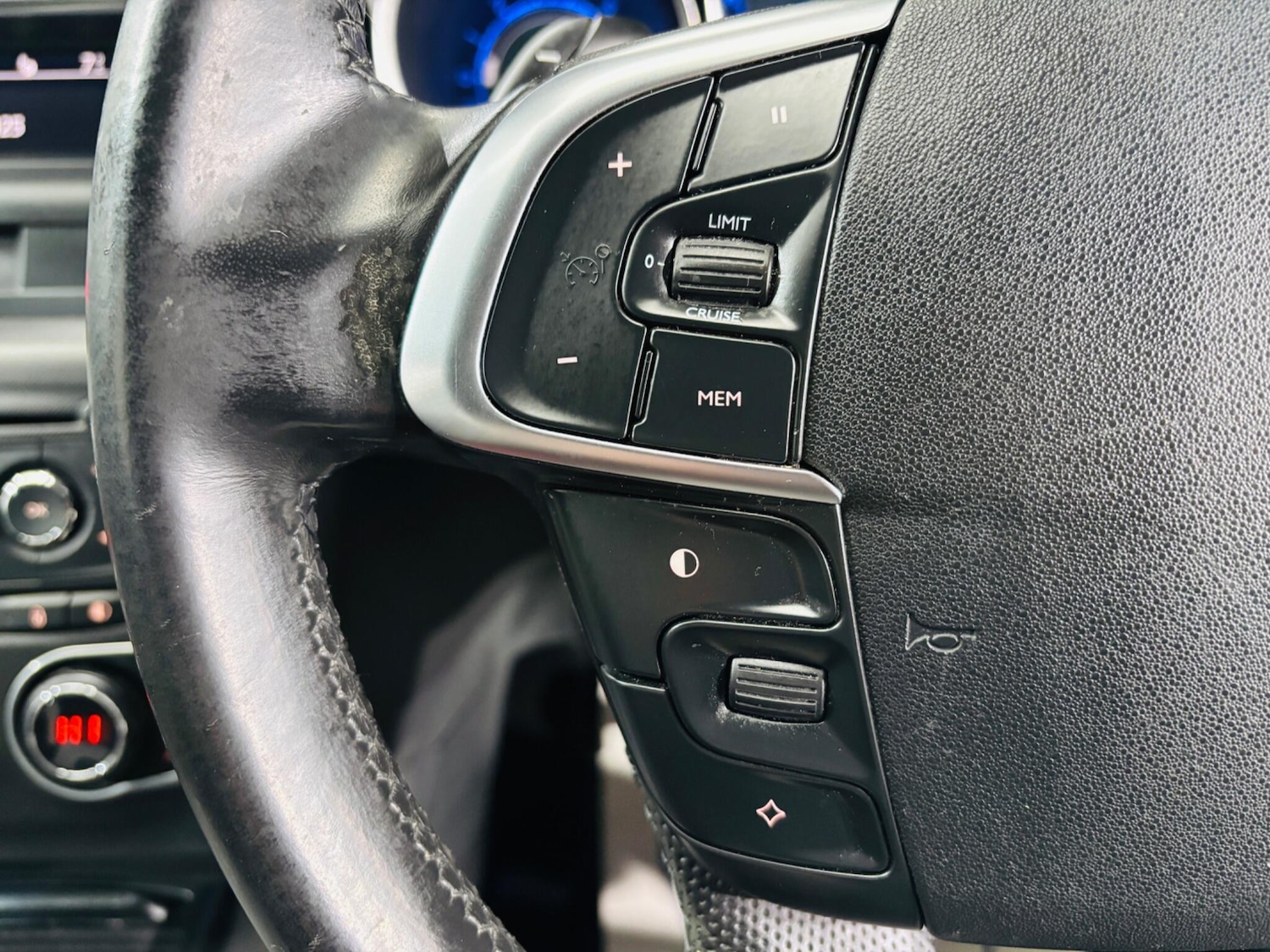 Used Citroen DS4 2013 for sale - 76689298: Photo 22