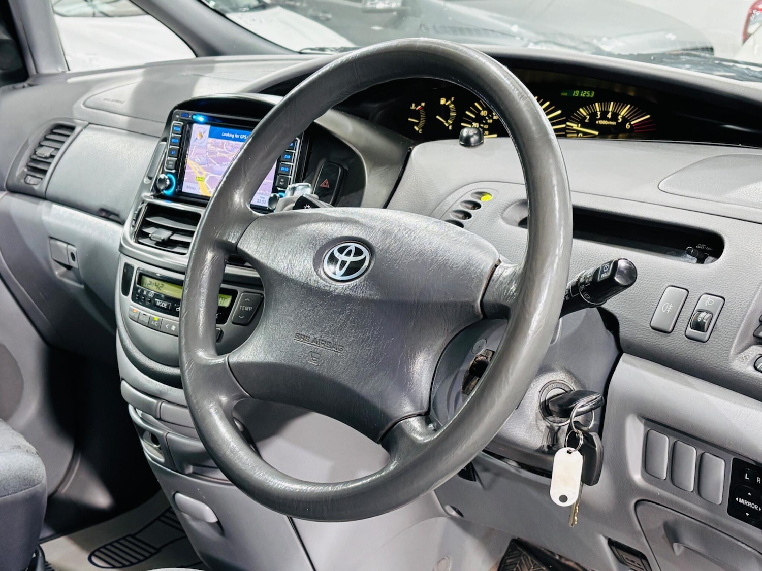 Used Toyota Previa for sale - 77017119: Photo 11