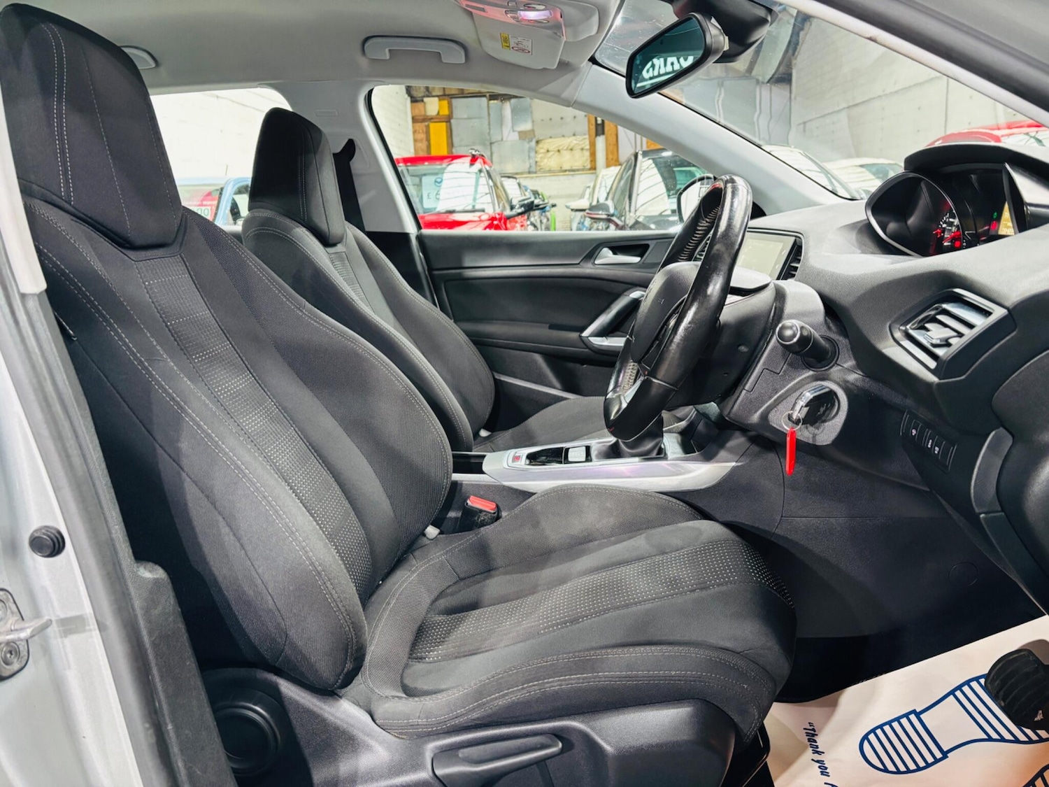 Used Peugeot 308 2015 for sale - 76409353: Photo 13