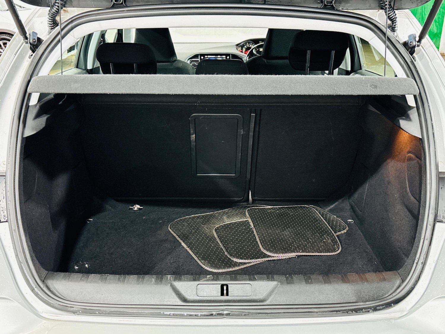 Used Peugeot 308 2015 for sale - 76409353: Photo 36