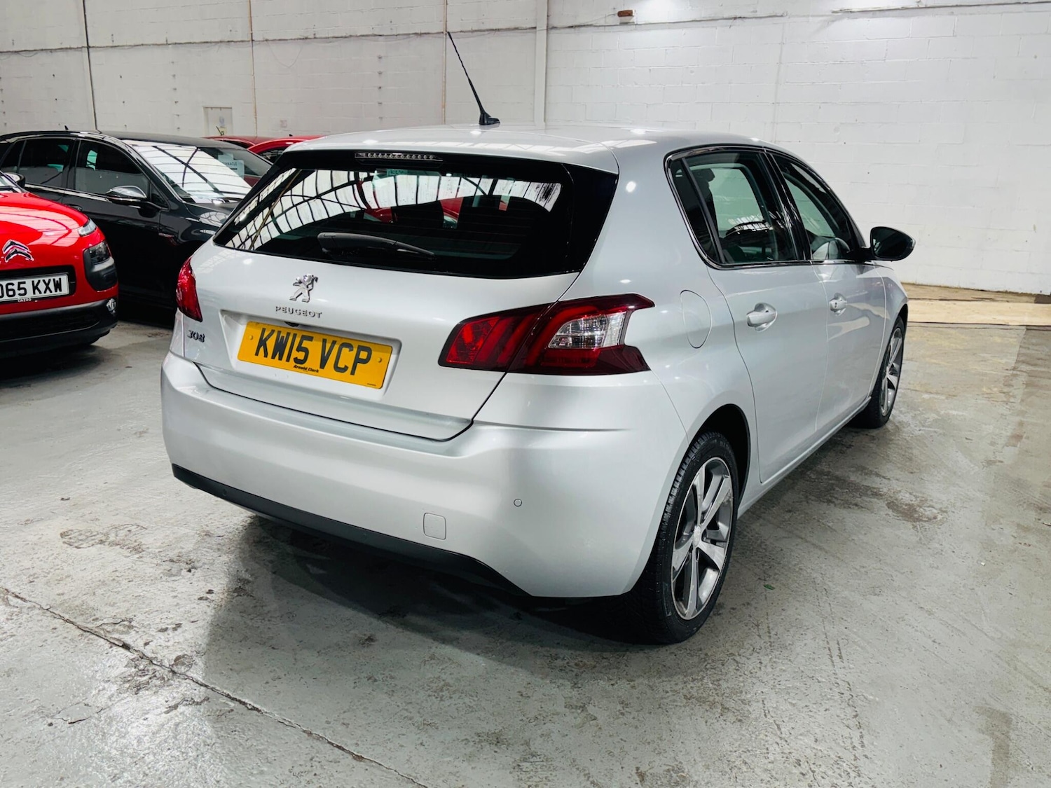 Used Peugeot 308 2015 for sale - 76409353: Photo 5