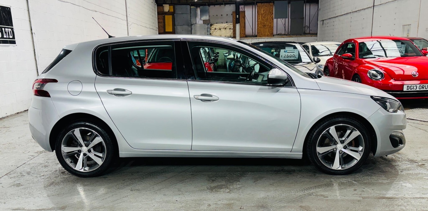 Used Peugeot 308 2015 for sale - 76409353: Photo 8