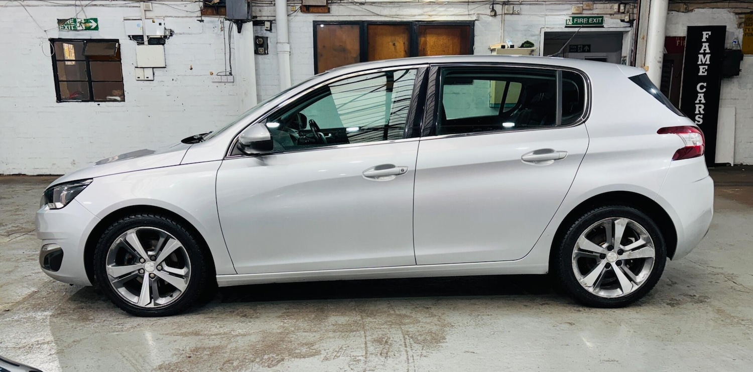 Used Peugeot 308 2015 for sale - 76409353: Photo 9