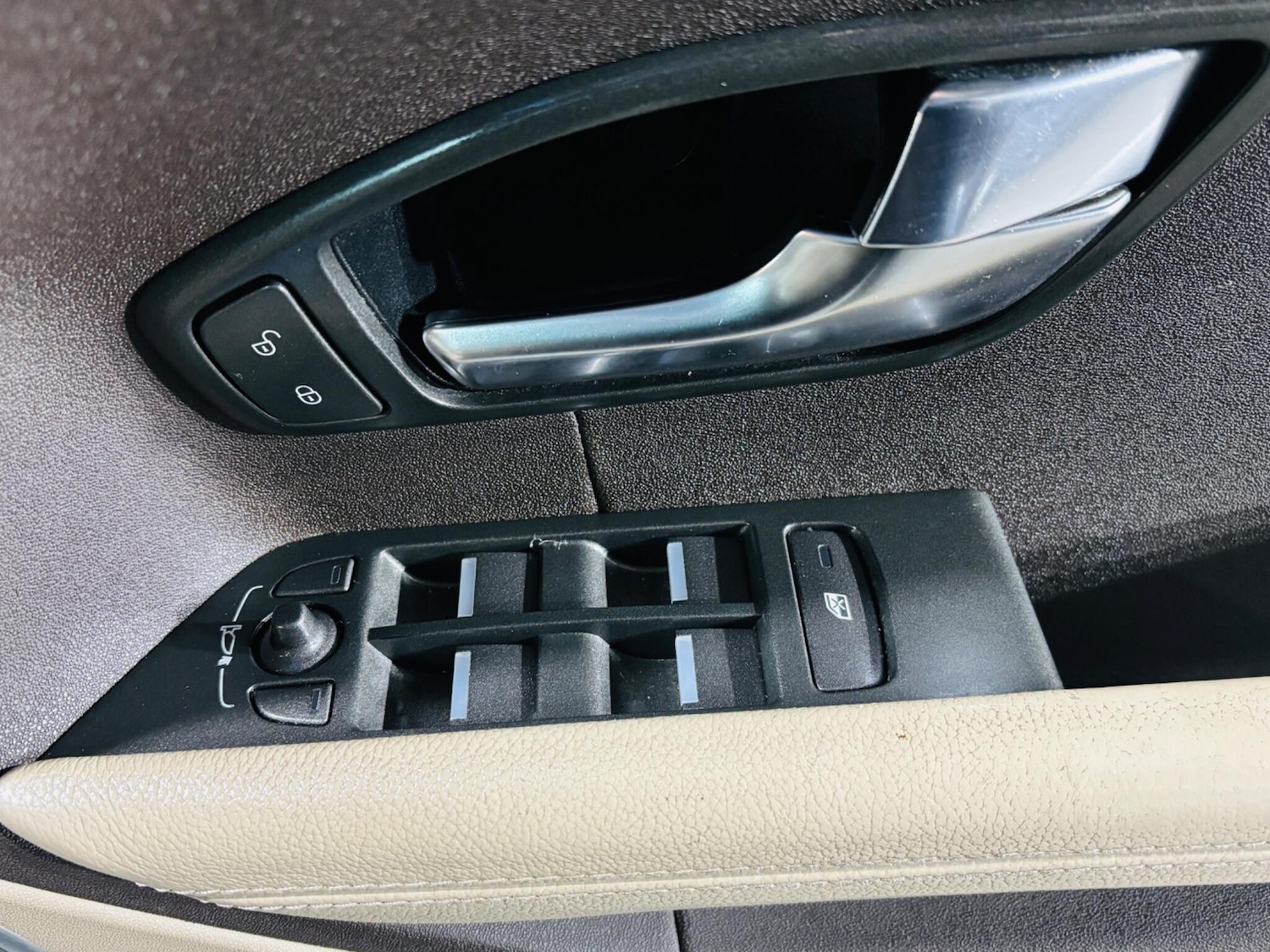 Used Land Rover Range Rover Evoque 2013 for sale - 76926859: Photo 30