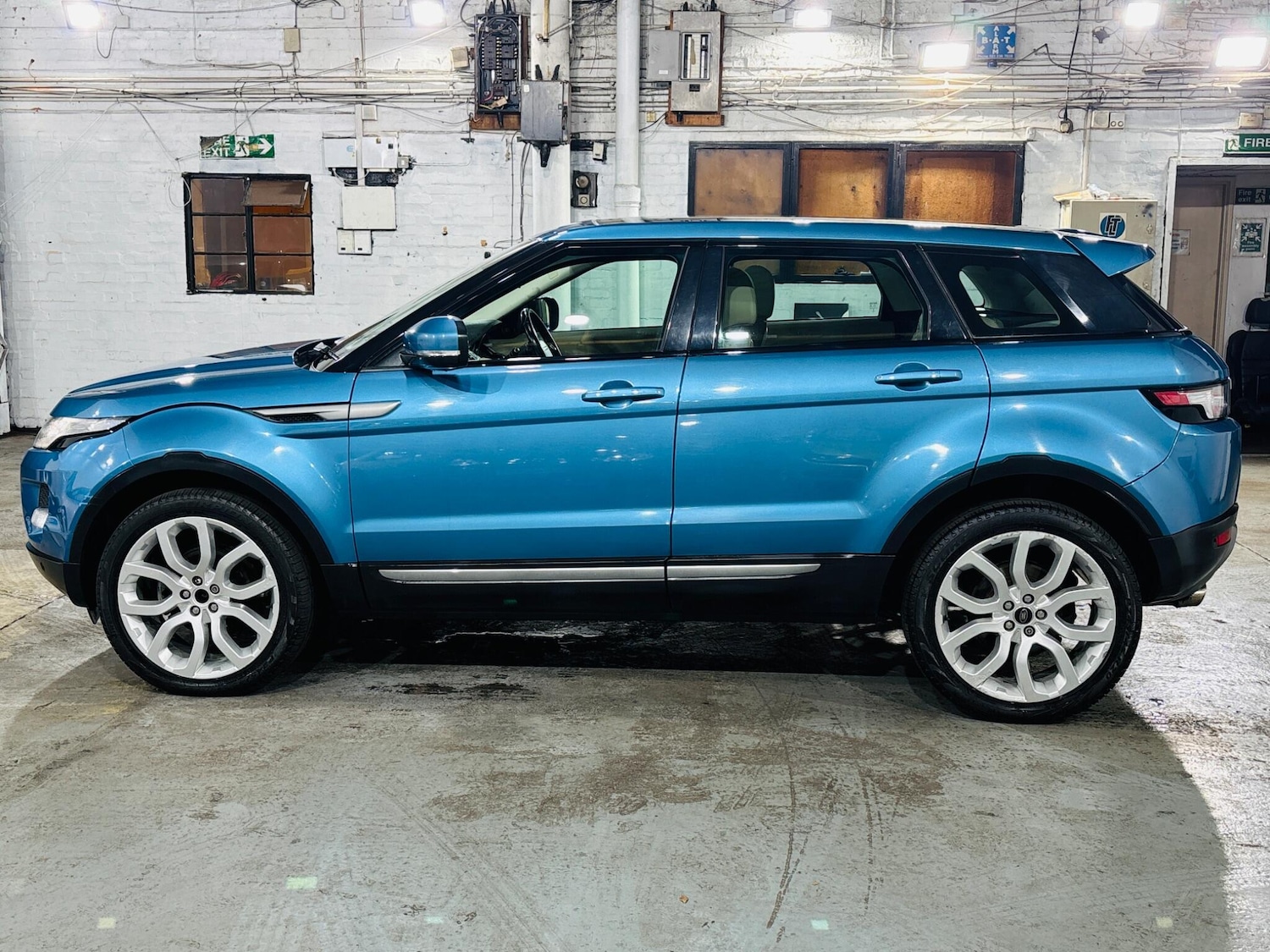 Used Land Rover Range Rover Evoque 2013 for sale - 76926859: Photo 9