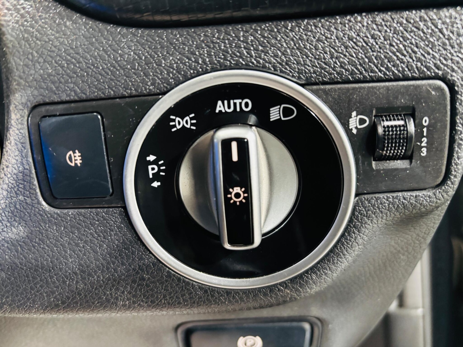 Used Mercedes-Benz A-Class 2014 for sale - 78007547: Photo 27