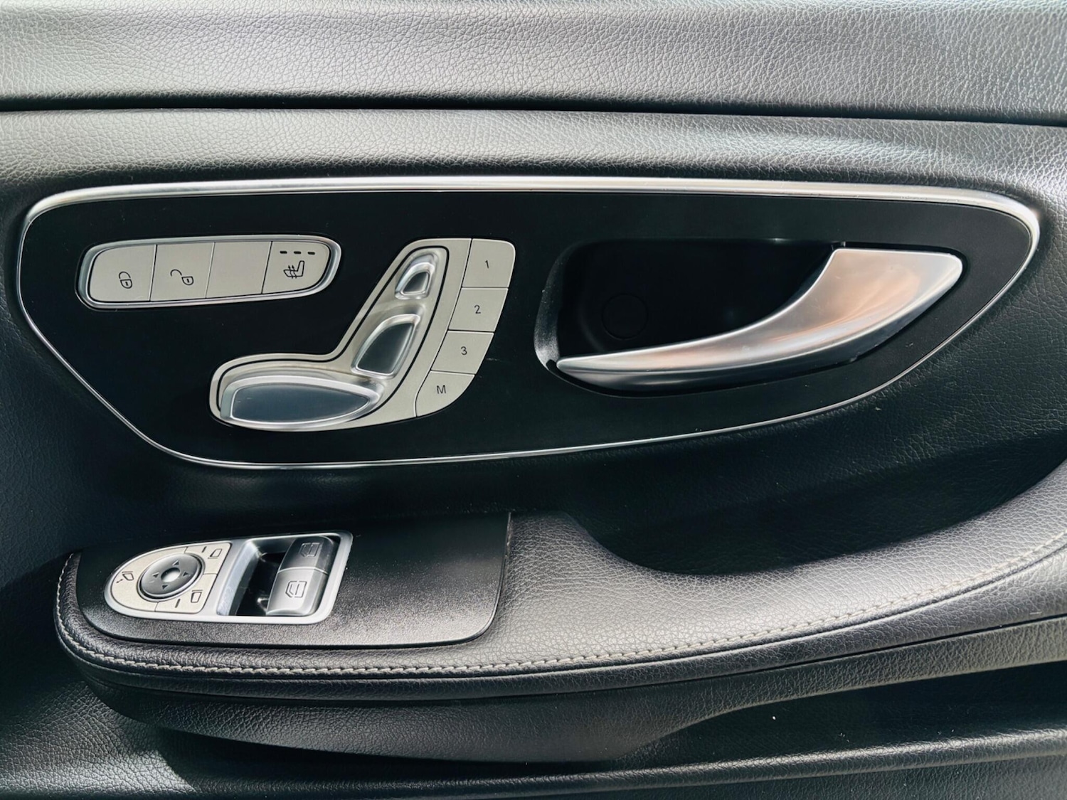 Used Mercedes-Benz V-Class for sale - 77738047: Photo 20