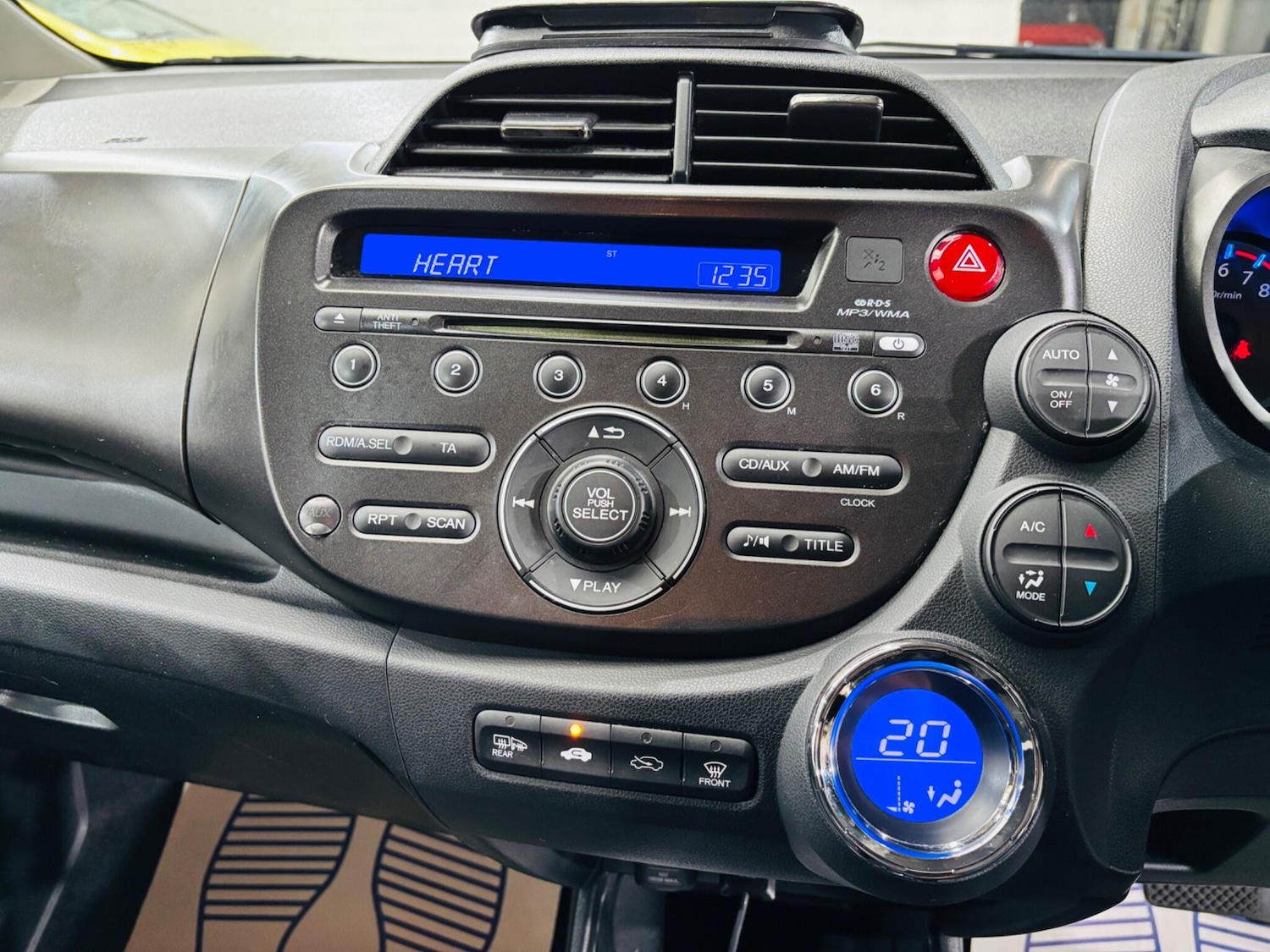 Used Honda Jazz 2012 for sale - 76423899: Photo 22