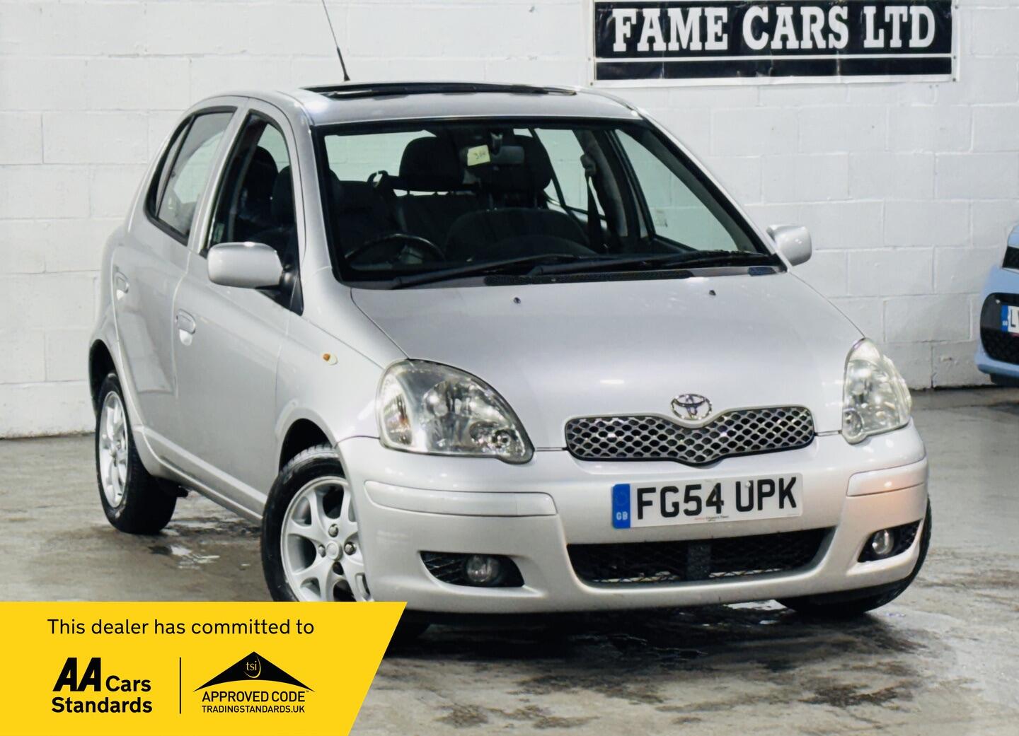 Used Toyota Yaris 2004 for sale - 76700619: Photo 1