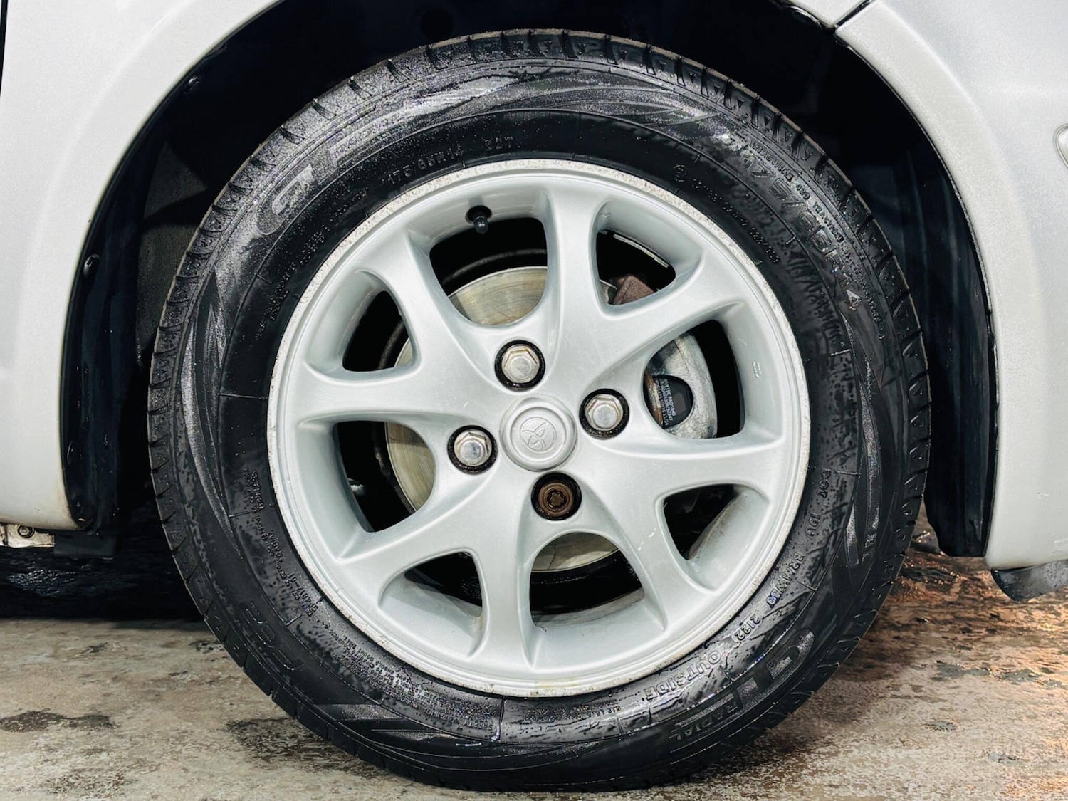 Used Toyota Yaris 2004 for sale - 76700619: Photo 25