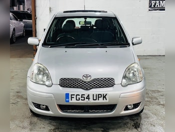 Used Toyota Yaris 2004 for sale - 76700619: Photo