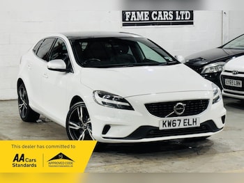 Used Volvo V40 2017 for sale - 78260743: Photo